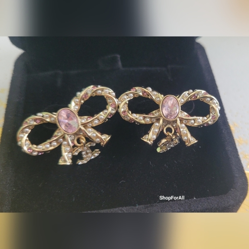 CHANEL Gold Pink Crystal Earrings with Vintage Elegance - Picture 2 of 5